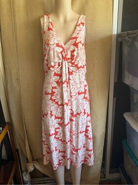 Sleeveless Coral & White Floral V-Neck Dress